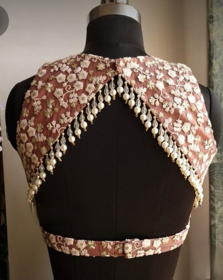 backless blouse design